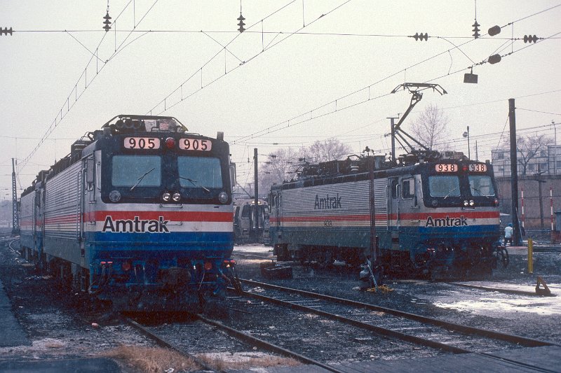 19820545-amtk.jpg - AEM-7 #905 and #938 at New Haven motor storage during a snow squal. December 23, 1982.