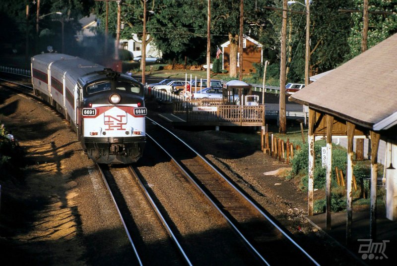 1993-0625-004MADSCTUSWbdCDOT.jpg - Shore Line East train 3644 consist deadheading west to New Haven at Madison, CT. June 25, 1993. Taken by Al Crossley; Dave is visible at left.